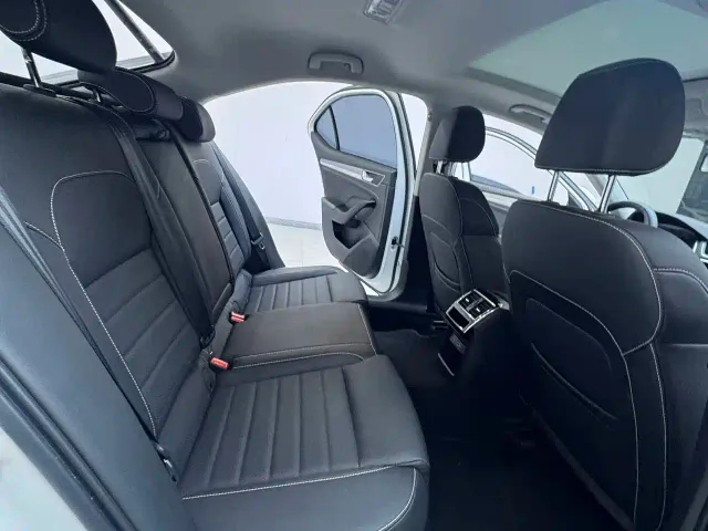 Skoda Superb — Фото автомобиля 11