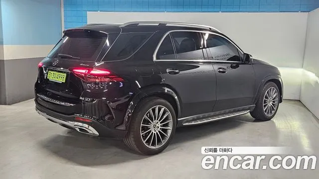 Mercedes-Benz GLE-Class — Фото автомобиля 3