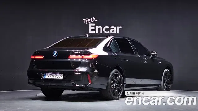 BMW 7 Series — Фото автомобиля 2
