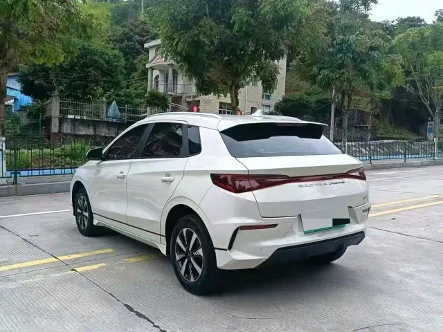 BYD e2 — Фото автомобиля 10