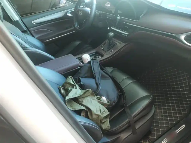 GAC Trumpchi M6 — Фото автомобиля 24