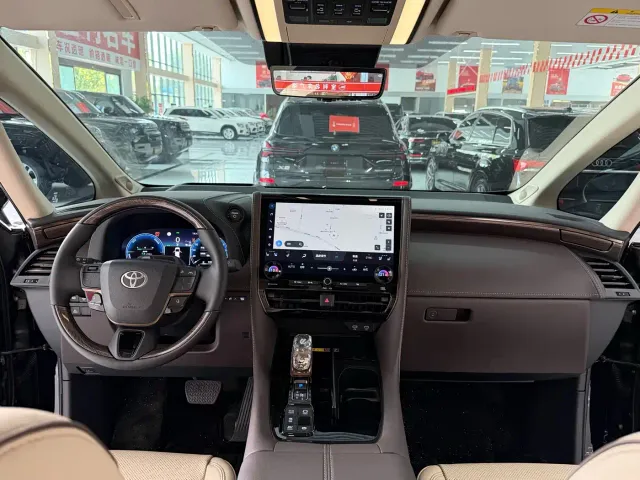 Toyota Alphard — Фото автомобиля 14