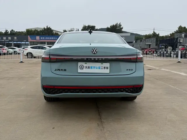 Volkswagen Passat — Фото автомобиля 8