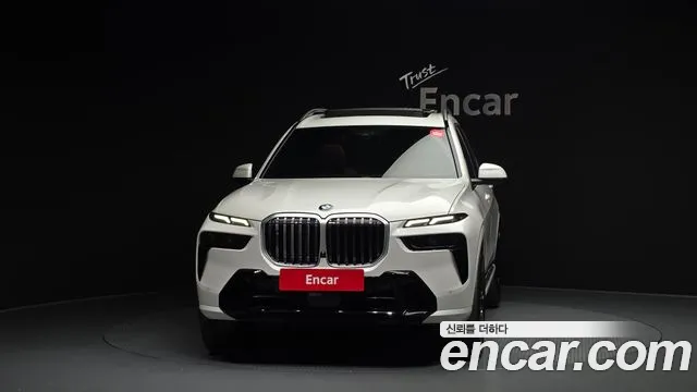 BMW X7 — Фото автомобиля 3