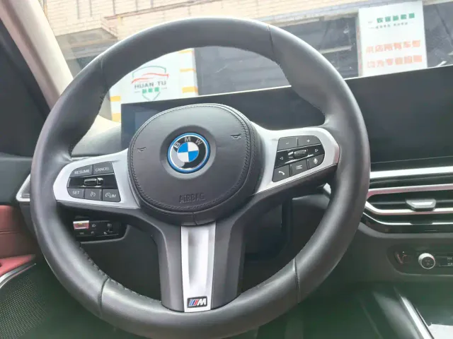 BMW i3 — Фото автомобиля 8