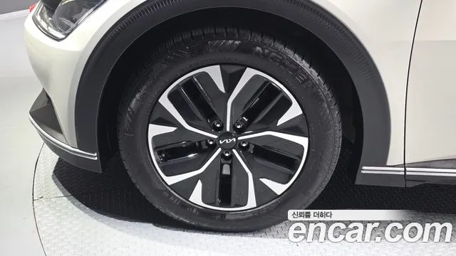 Kia EV6 — Фото автомобиля 5