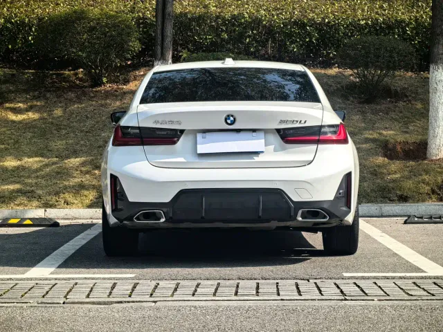BMW 3 Series — Фото автомобиля 7