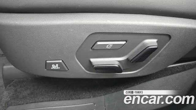 Hyundai Santafe Santa Fe (MX5) Бензин 2.5T 2WD — Фото автомобиля 28