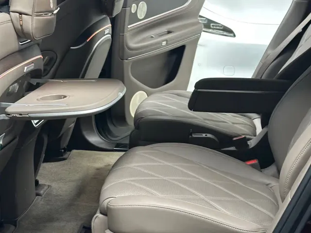 AITO Wenjie AITO M9 2026 Extended Range Ultra Edition 52kWh 6-seater — Фото автомобиля 5