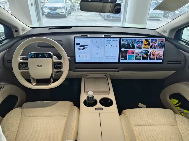 Li Auto i8 — Фото автомобиля 6