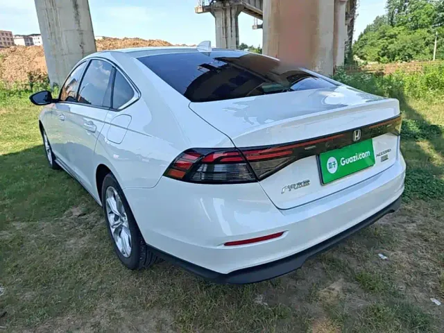 Honda Accord — Фото автомобиля 4