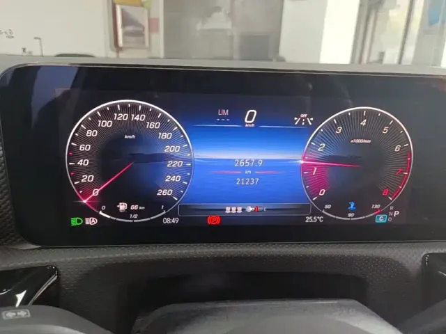 Mercedes-Benz A-Class — Фото автомобиля 11