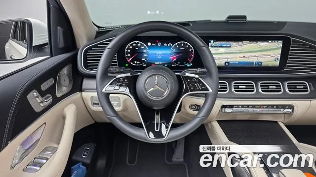 Mercedes-Benz GLE-Class — Фото автомобиля 13