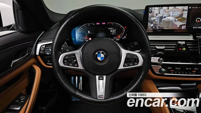 BMW 5 Series G30 — Фото автомобиля 12