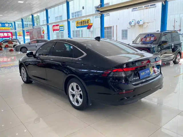 Honda Accord — Фото автомобиля 11