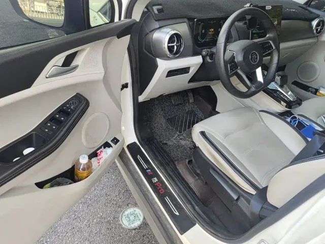 BYD Yuan Pro — Фото автомобиля 13