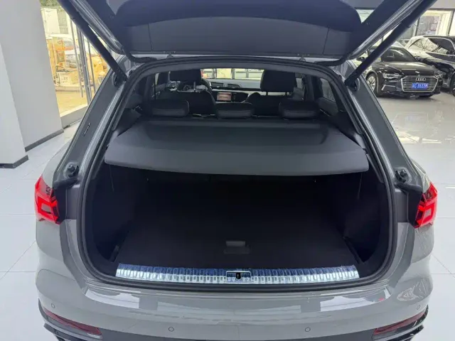 Audi Q3 — Фото автомобиля 13