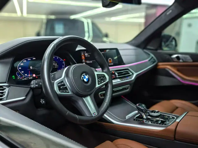 BMW X7 — Фото автомобиля 29