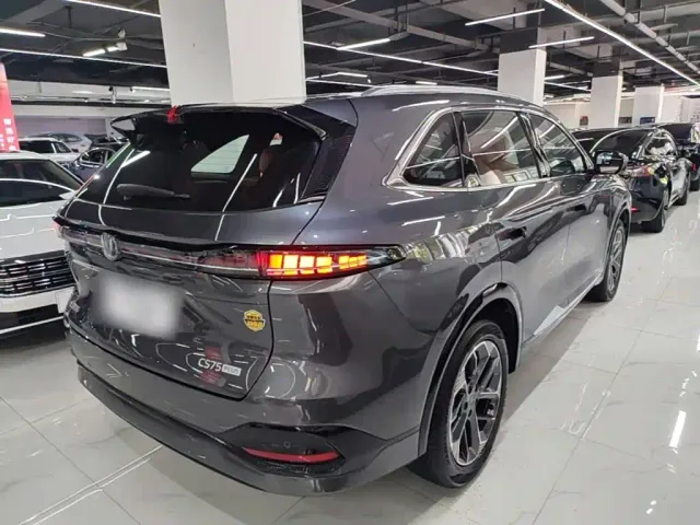Changan CS75 Plus — Фото автомобиля 6