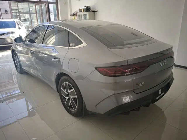 BYD Qin L — Фото автомобиля 4