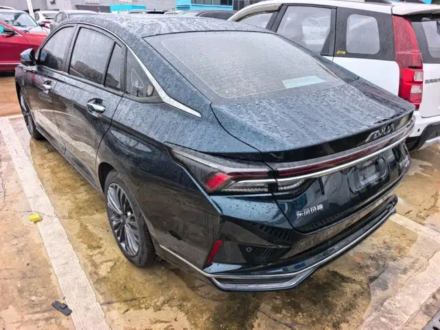 Dongfeng Yixuan MAX — Фото автомобиля 4