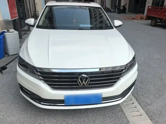 Volkswagen Lavida — Фото автомобиля 2