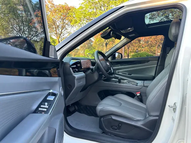 Geely Boyue — Фото автомобиля 10