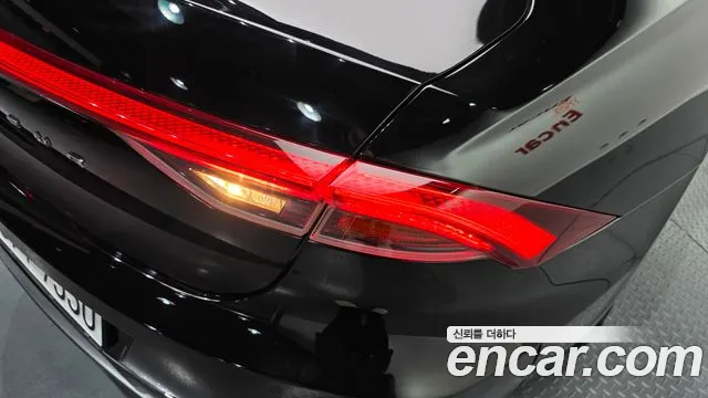 Hyundai Grandeur (New) Hybrid — Фото автомобиля 8