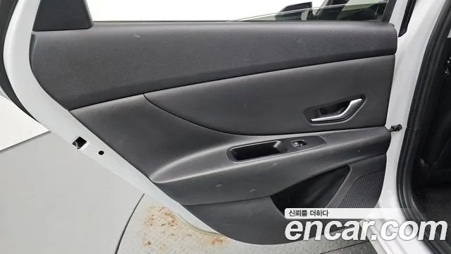 Hyundai Avante — Фото автомобиля 14