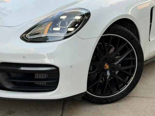 Porsche Panamera — Фото автомобиля 16