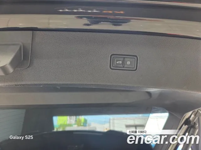 Audi RSQ8 — Фото автомобиля 19