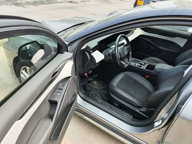 Ford Mondeo — Фото автомобиля 15