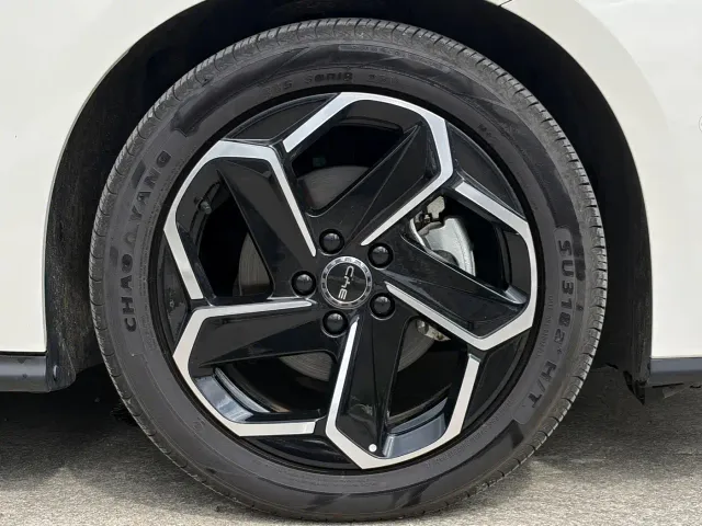BYD Seal 06 DM-i Touring — Фото автомобиля 17