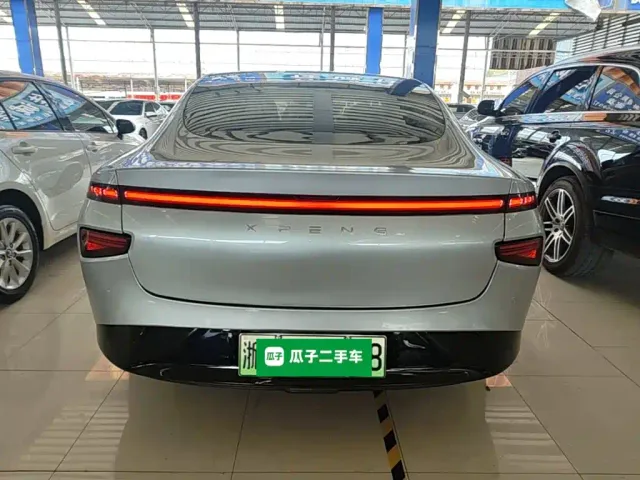 Xpeng P7 — Фото автомобиля 5