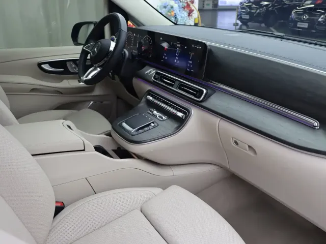 Mercedes-Benz V-Class — Фото автомобиля 9