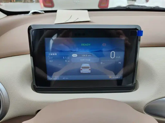 Wuling Hongguang Mini EV — Фото автомобиля 11