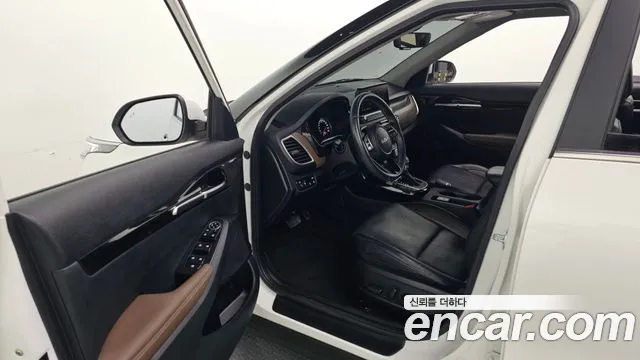 Kia Seltos — Фото автомобиля 10