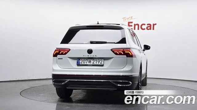 Volkswagen Tiguan — Фото автомобиля 4