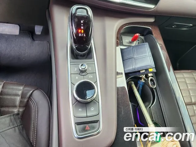 Cadillac Escalade Generation 5 — Фото автомобиля 8