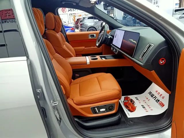 Li Auto L9 — Фото автомобиля 26