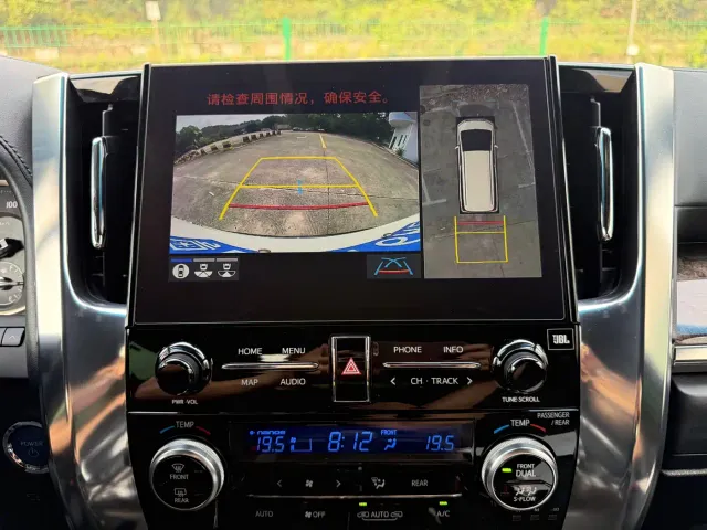 Toyota Alphard — Фото автомобиля 5