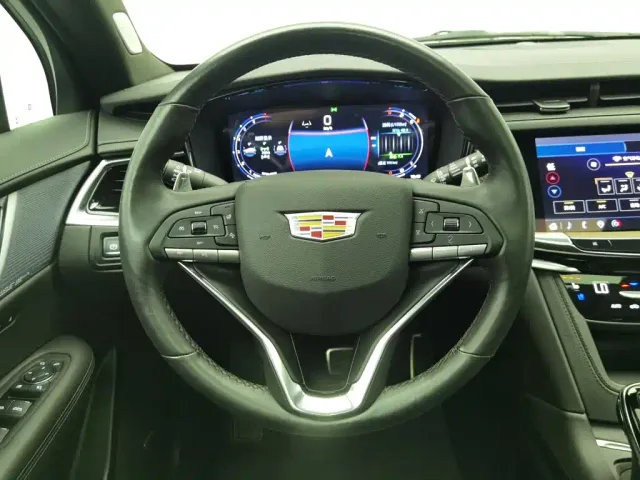 Cadillac XT6 — Фото автомобиля 11