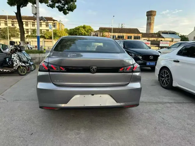 Peugeot 408 — Фото автомобиля 5
