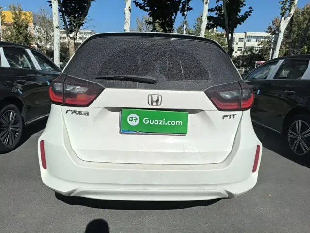 Honda Fit — Фото автомобиля 5