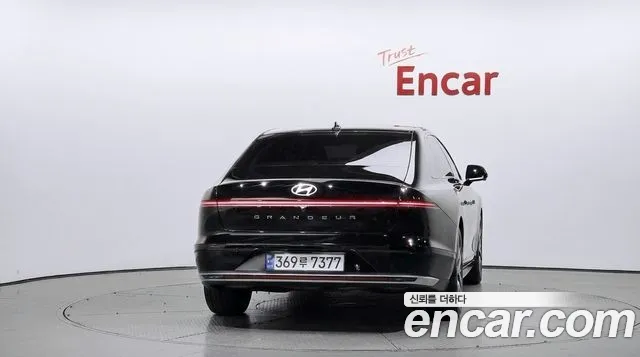 Hyundai Grandeur GN7 — Фото автомобиля 4