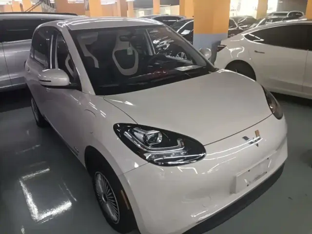 Wuling Bingo — Фото автомобиля 3