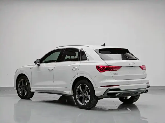 Audi Q3 — Фото автомобиля 4