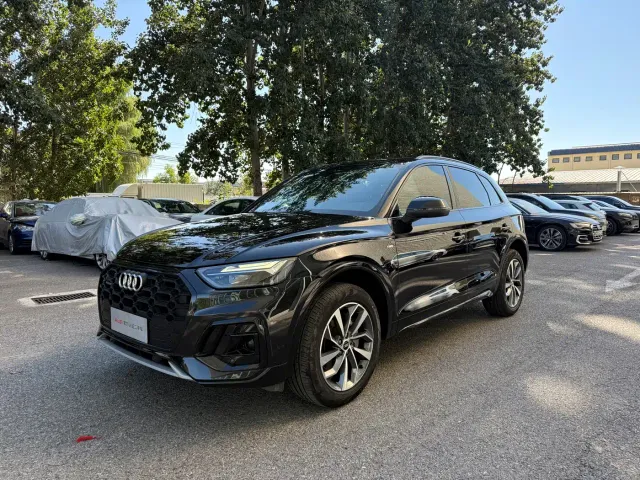 Фотография автомобиля — Audi Q5L