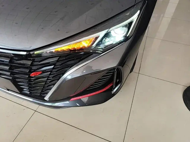 Changan Eado — Фото автомобиля 23