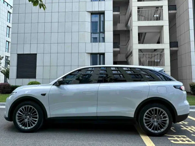 Leapmotor Leapmotor C11 2023 Extended Range 200 Comfort Edition — Фото автомобиля 24